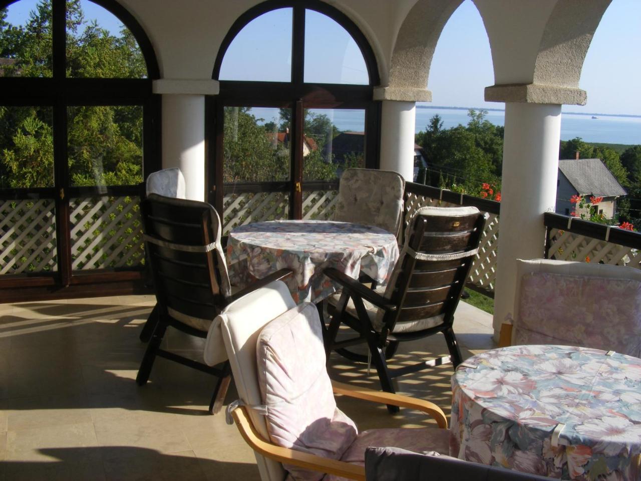 Pigal Panzio Bed & Breakfast Badacsonyörs Екстериор снимка