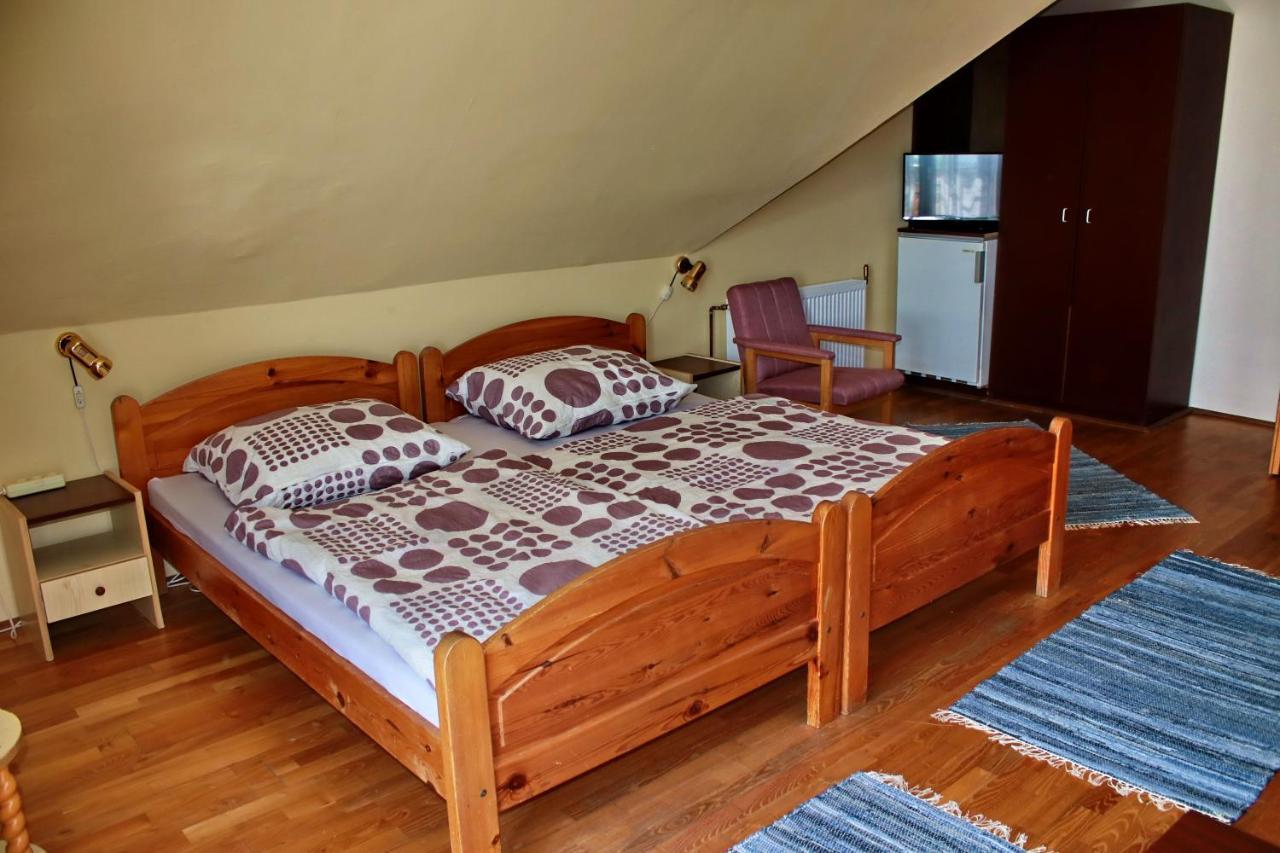Pigal Panzio Bed & Breakfast Badacsonyörs Екстериор снимка