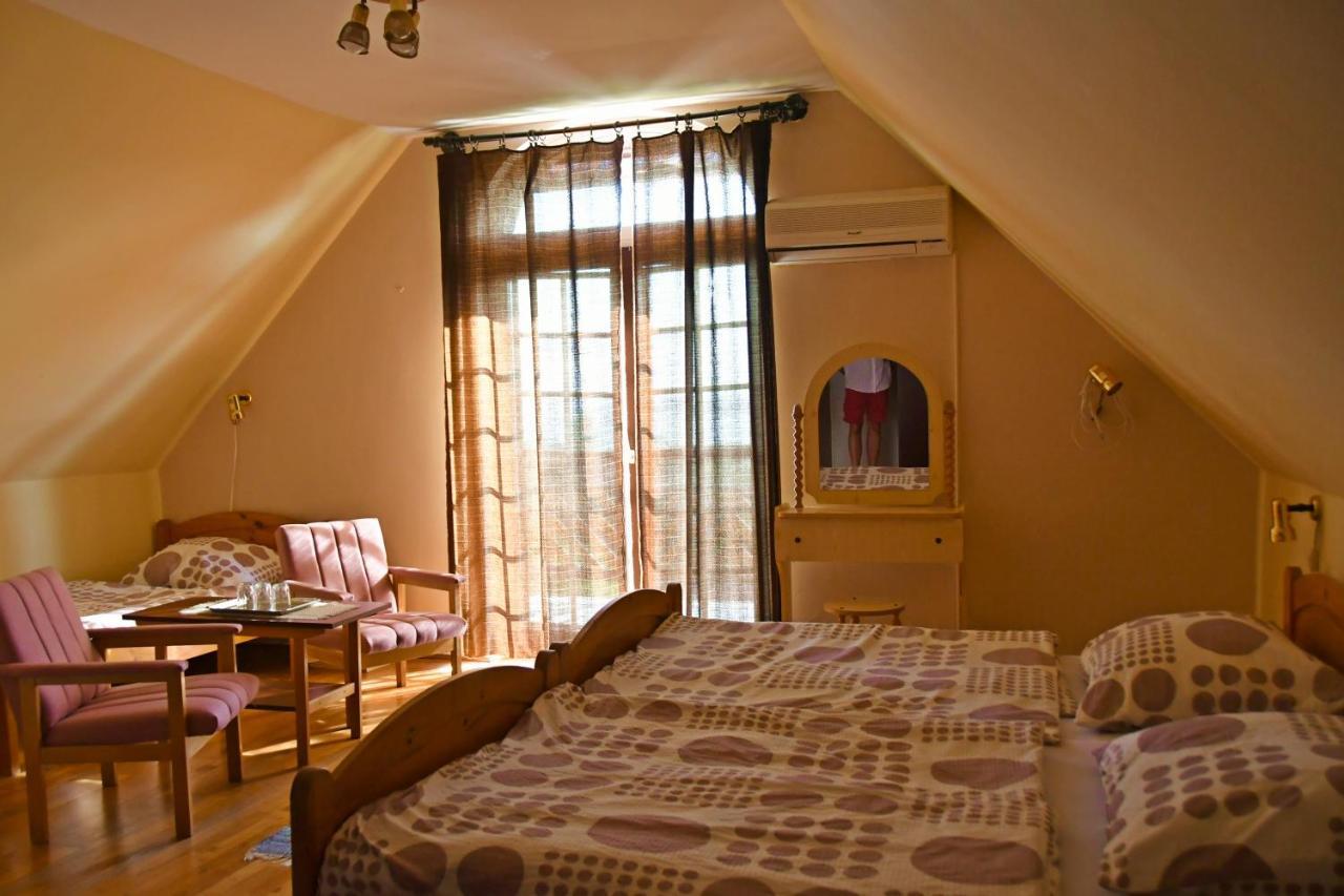 Pigal Panzio Bed & Breakfast Badacsonyörs Екстериор снимка
