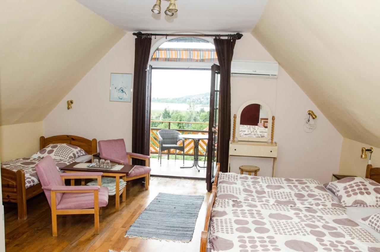 Pigal Panzio Bed & Breakfast Badacsonyörs Екстериор снимка